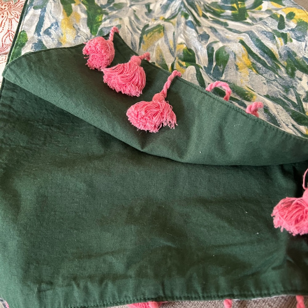 Target threshold table runners - Picture 2 of 4